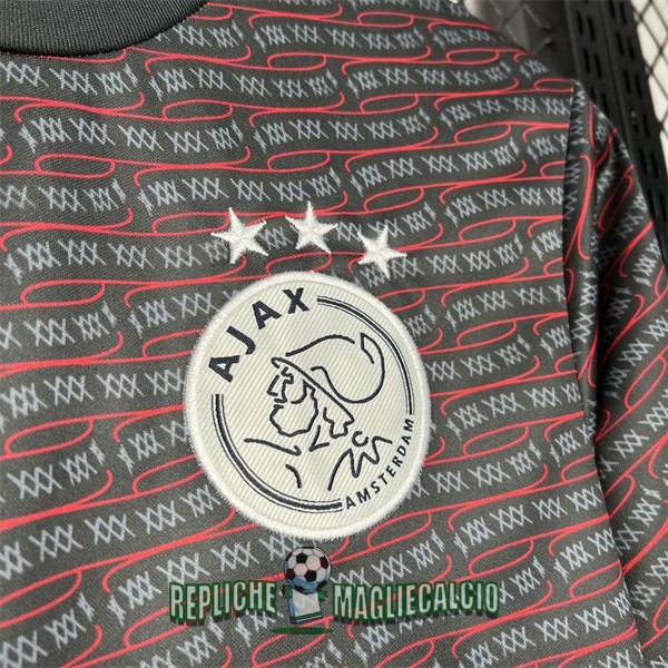 maglia ajax formazione nero rojo 2024-2025 - immagine 4