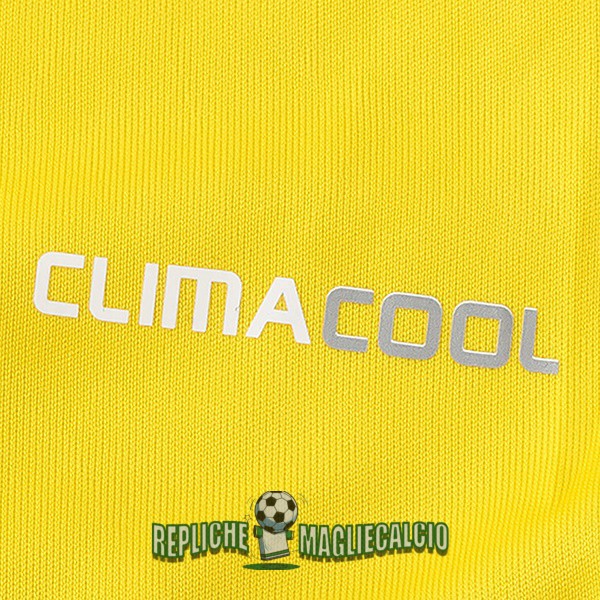 maglia real madrid vintage portiere giallo 2011-2012 - immagine 5
