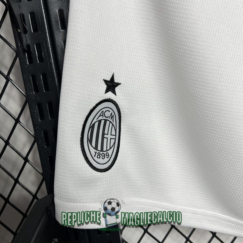 pantaloncini ac milan seconda 2024-2025 - immagine 3