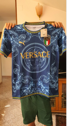spedizione sicura maglia italia versace
