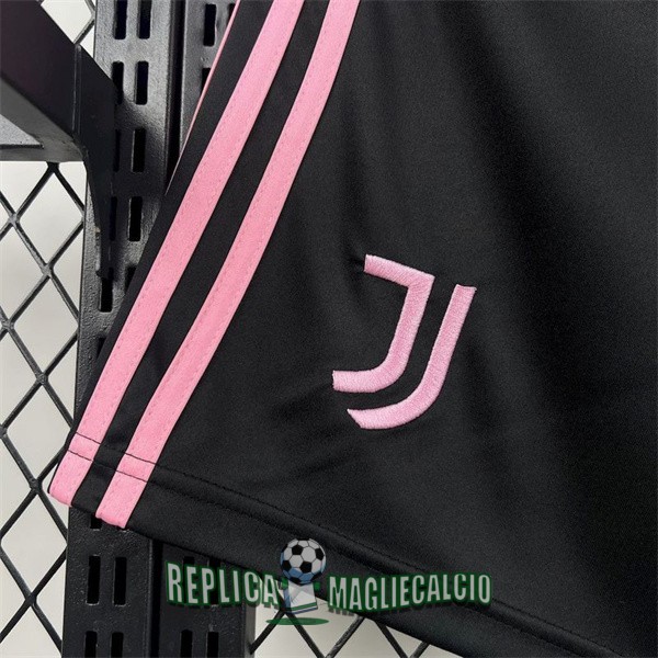 pantaloncini juve prima 2025-2026 - immagine 4